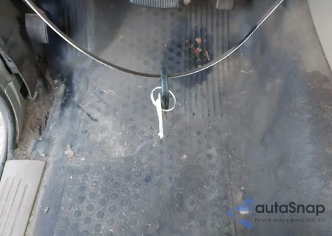 2001 Ford Explorer Sport Trac z USA, uszkodzony, nr VIN 1FMZU67E31UC29178